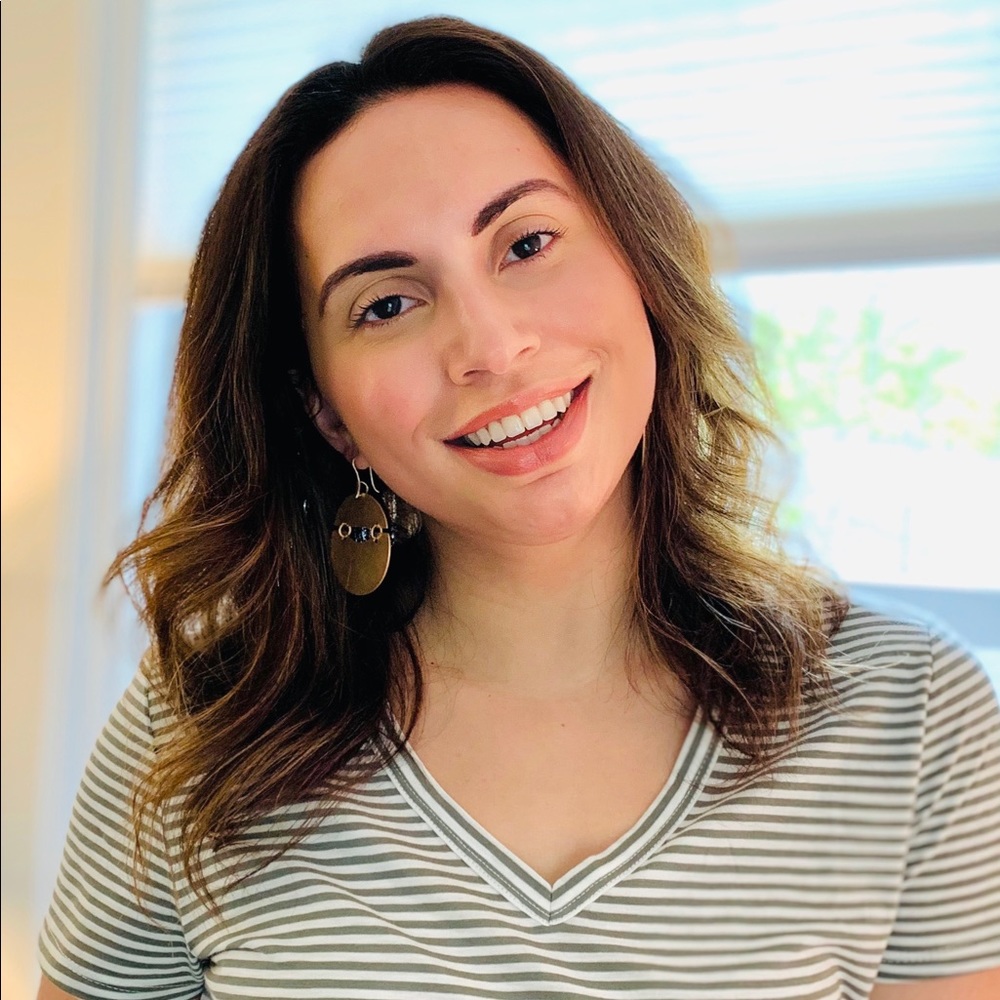 Meet your Posher, Cassandra